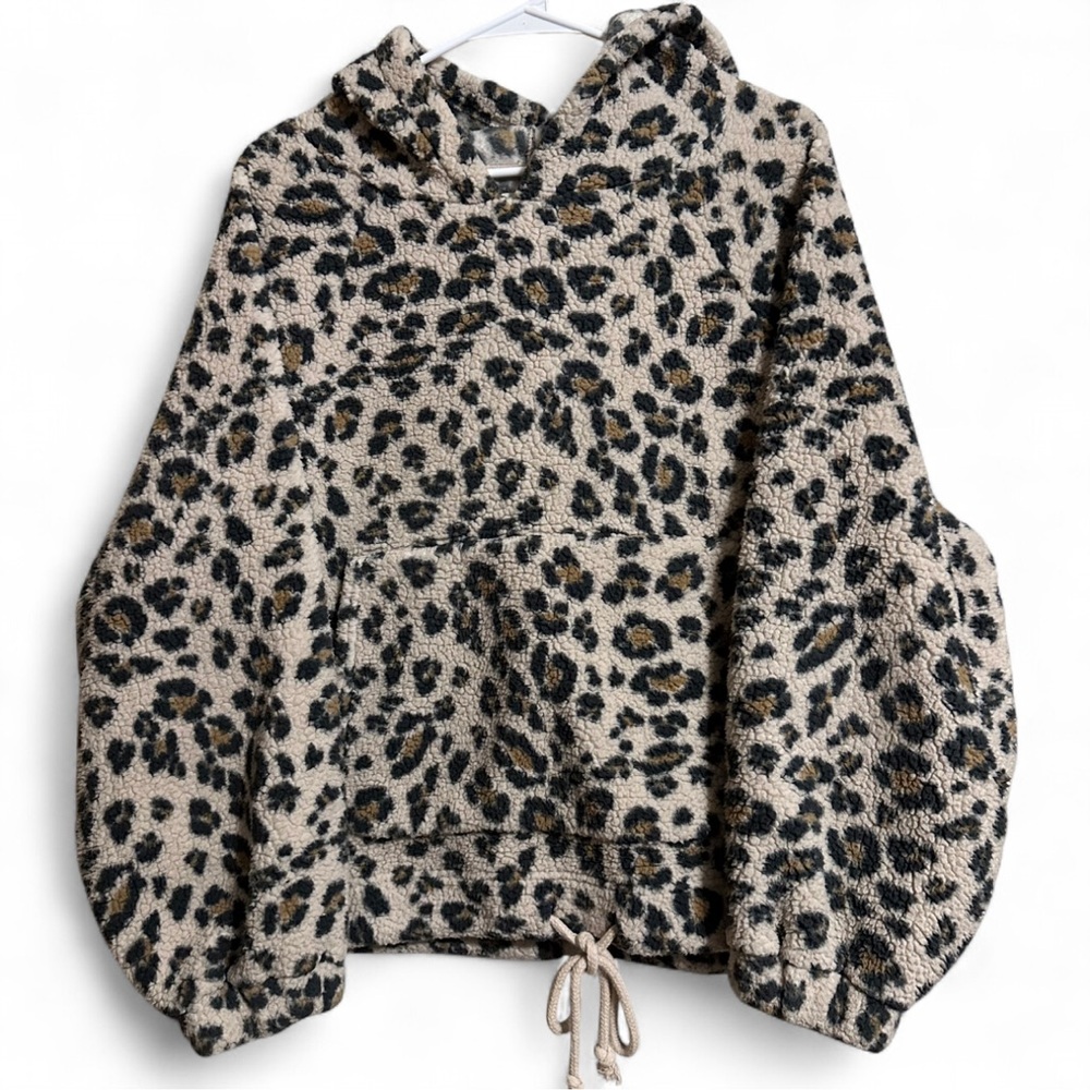 American Eagle Outfitters Cropped Leopard Sherpa Hoodie